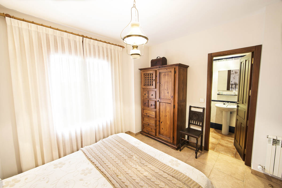Hotel en Soria Habitación doble de 1 cama Nº III armario
